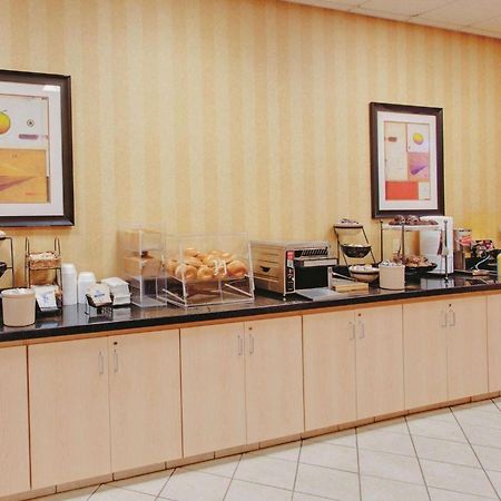 Ramada Inn By Wyndham Fairfield Nj Екстер'єр фото