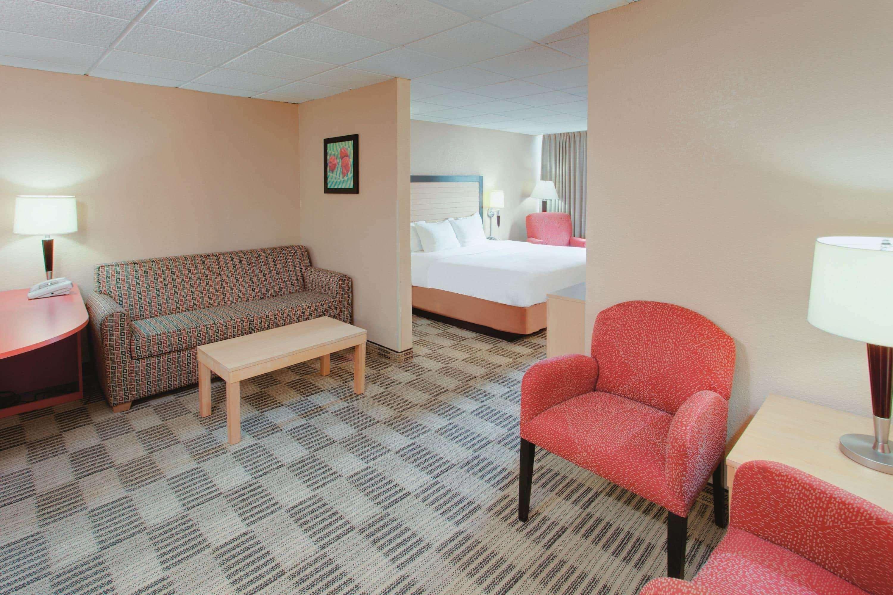 Ramada Inn By Wyndham Fairfield Nj Екстер'єр фото